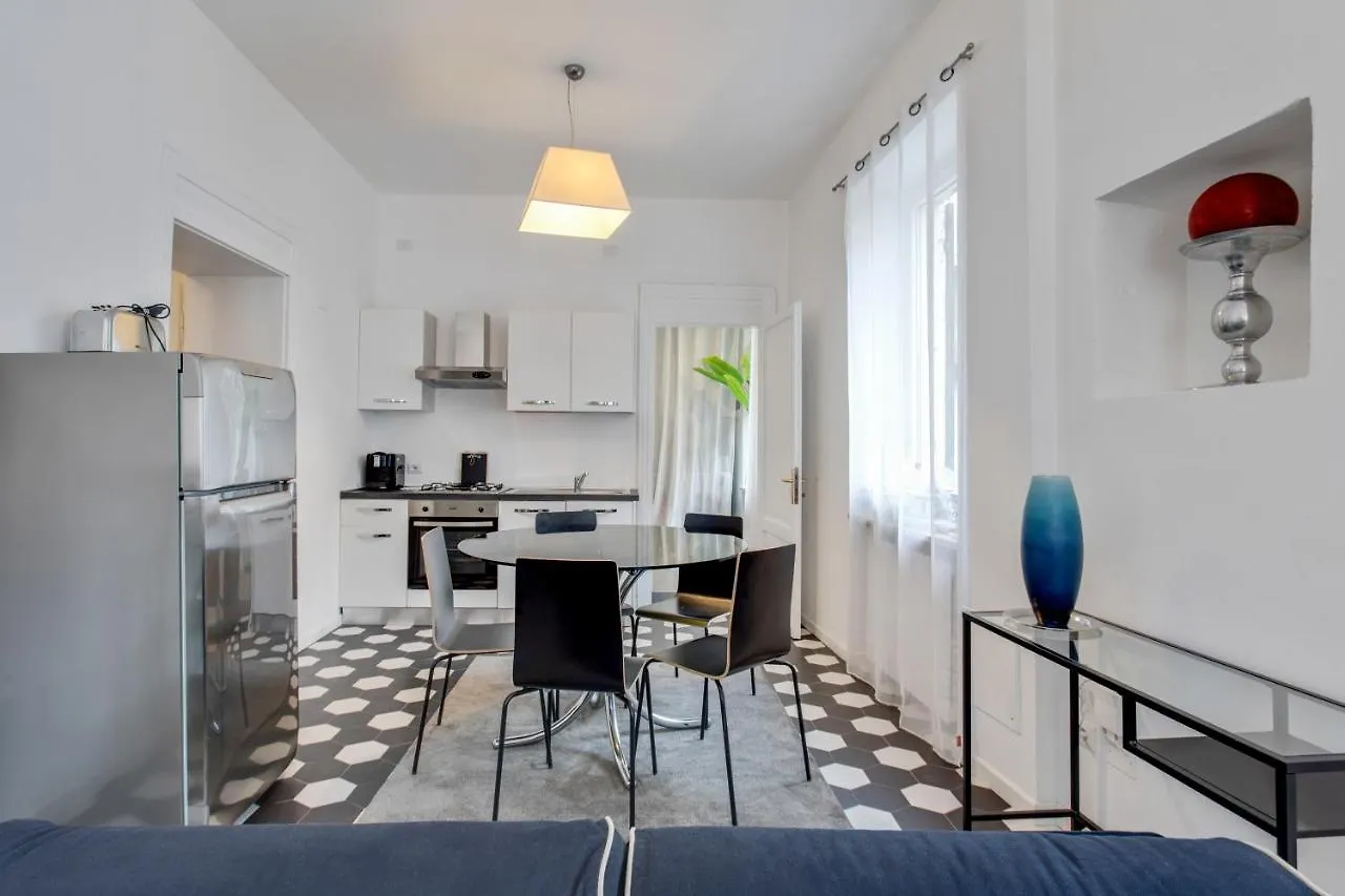 Apartment Marieclaire Maison Au Theatre Verona