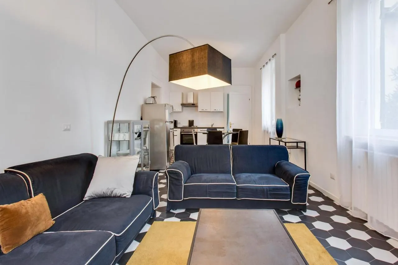 Marieclaire Maison Au Theatre Verona Apartment